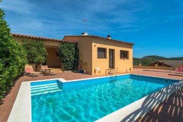 House 3 Bedrooms in Residencial Begur - Esclanyà