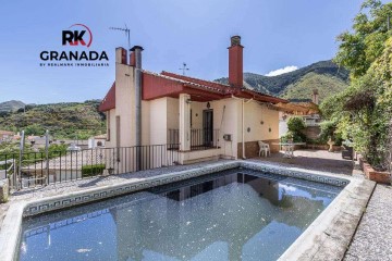 House 4 Bedrooms in Los Pinillos