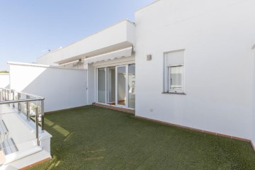 House 4 Bedrooms in San Miguel