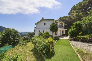 Casa o chalet 6 Habitaciones en Font Montnegre