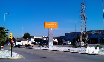 Bâtiment industriel / entrepôt à Cruz de Humilladero