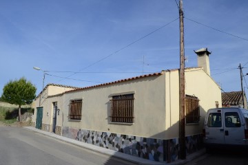 House 2 Bedrooms in Zarapicos