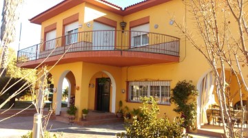House 5 Bedrooms in Els Can Falguera-Turons