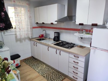 House 2 Bedrooms in Arealonga