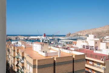Piso 3 Habitaciones en Almería Centro