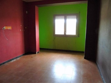 Apartment 3 Bedrooms in Centelles