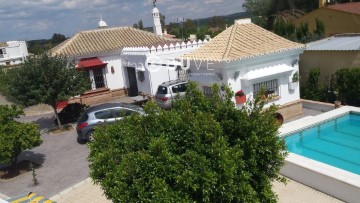 House 4 Bedrooms in Tablante