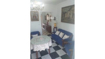 House 2 Bedrooms in Pilas