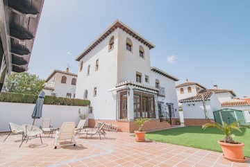 Casa o chalet 4 Habitaciones en Ogíjares