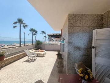 House 4 Bedrooms in Playa