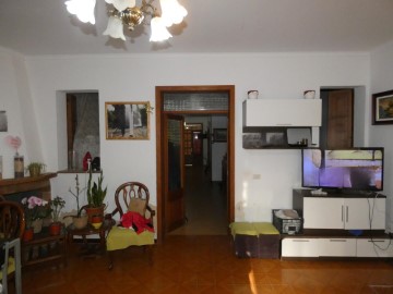 House 3 Bedrooms in Maria de la Salut
