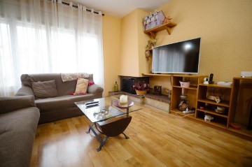 House 4 Bedrooms in Gallifa