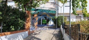 House 3 Bedrooms in Anzola