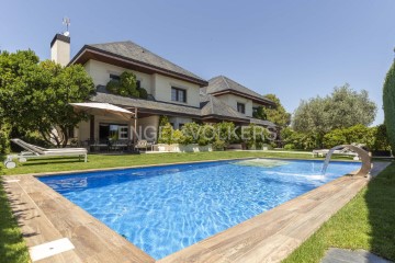 House 6 Bedrooms in Moncloa