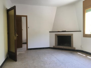 Apartment 3 Bedrooms in L'hospital