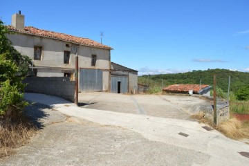 Maison 4 Chambres à Rosales