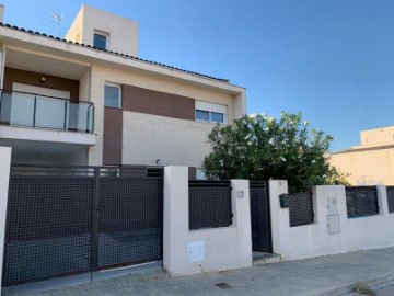 Apartment 4 Bedrooms in Valle del Turia