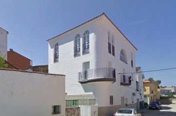 House 3 Bedrooms in Alcuéscar