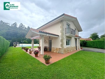 House 4 Bedrooms in Gama