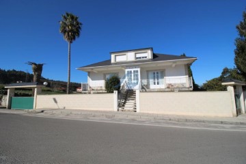 Maison 4 Chambres à Abegondo (Santa Eulalia)