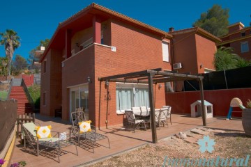 Casa o chalet 4 Habitaciones en Can Güell