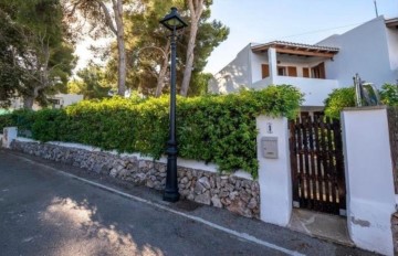House 4 Bedrooms in Cala d'Or