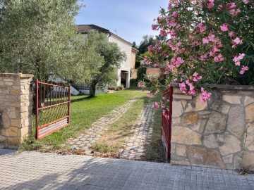 House 4 Bedrooms in Canaletes