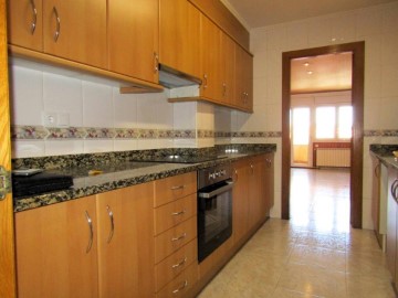 Apartment 3 Bedrooms in Roda de Ter