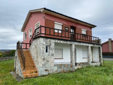 House 6 Bedrooms in San Esteban