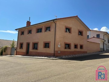 Casa o chalet 6 Habitaciones en Villasinta de Torío