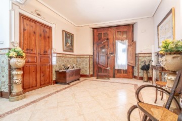 House 6 Bedrooms in Chiva Centro