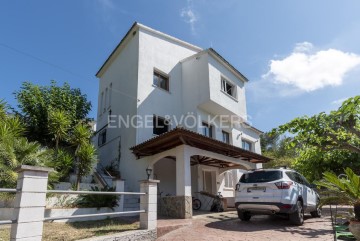 House 5 Bedrooms in Mas Alba-Can Lloses