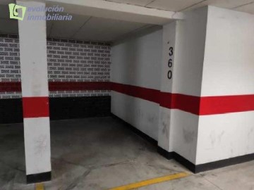 Garaje en Universidad - Las Huelgas