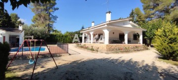 House 4 Bedrooms in Albaida