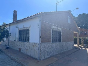 House 4 Bedrooms in Sant Genís de Palafolls