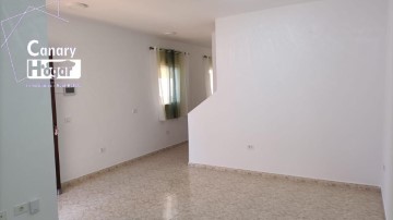 House 3 Bedrooms in Guargacho