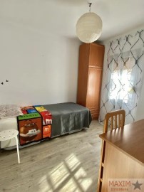 Apartment 3 Bedrooms in El Besós