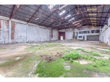 Industrial building / warehouse in Massanassa