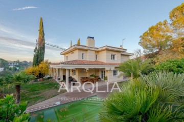 House 6 Bedrooms in Ciudalcampo