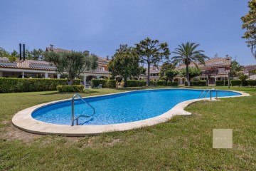 Casa o chalet 4 Habitaciones en Pineda de Mar Centre