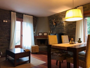 Apartment 2 Bedrooms in Tírvia