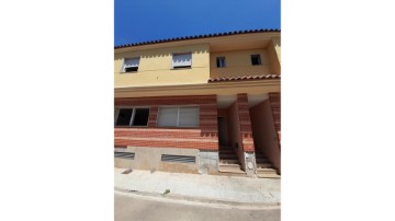 Apartment 3 Bedrooms in Plaza Salvador Hernandez