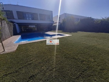 House 6 Bedrooms in Campo de Golf