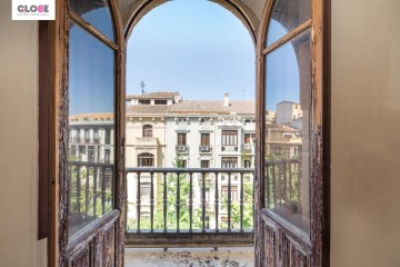 Piso 5 Habitaciones en Granada Centro