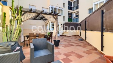 Apartment 3 Bedrooms in Silla