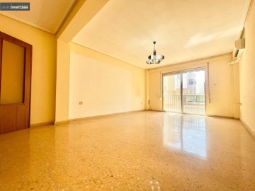 Apartment 4 Bedrooms in Quart de Poblet