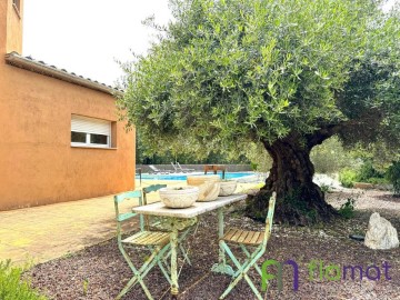 House 4 Bedrooms in Santa Coloma de Farners