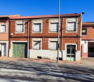 Casa o chalet 5 Habitaciones en La Bañeza
