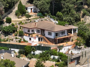 Casa o chalet 4 Habitaciones en Serrat de l'Ocata
