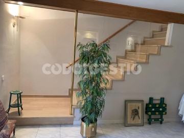 House 3 Bedrooms in Manlleu